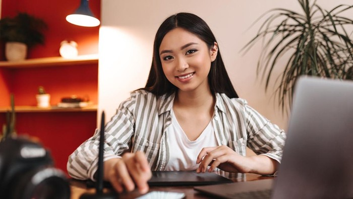 4 Zodiak yang Dikenal Workaholic, Paling Jarang Ambil Jatah Cutinya