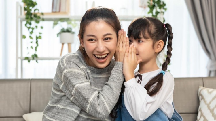 11 Ciri Kepribadian Anak yang Dibesarkan dari Orang Tua yang Lebih Banyak Mendengar daripada Berbicara