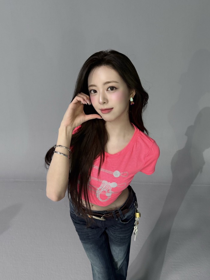 Artis Korea dengan marga Shin satu ini merupakan member kedua girl group asuhan JYP Entertainment tersebut yang menjadi solois setelah sang leader, yakni Yeji lho, Beauties! / Foto: x.com/ITZYofficial