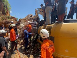 Operator Ekskavator di Baubau Tewas Tertimpa Batu di Proyek Perumahan