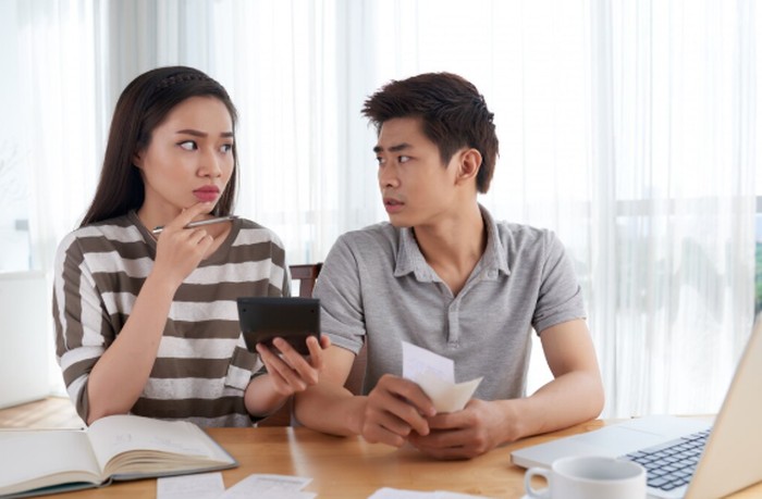 Cancer yang sensitif sering bertabrakan dengan Aries yang blak-blakan. Perbedaan emosi jadi tantangan dalam hubungan./ Foto: freepik.com/pressfoto