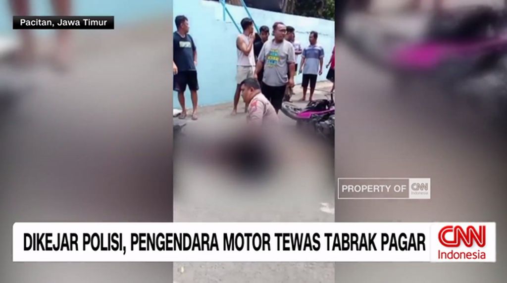 VIDEO: Dikejar Polisi, Pengendara Motor Tewas Tabrak Pagar