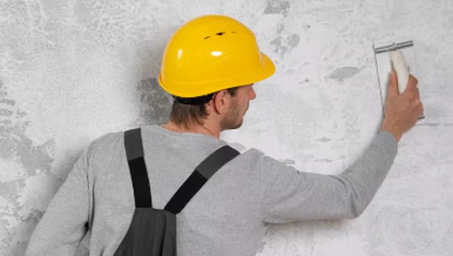 Cara Menambal Retak Halus di Dinding, Rumah Kembali Mulus