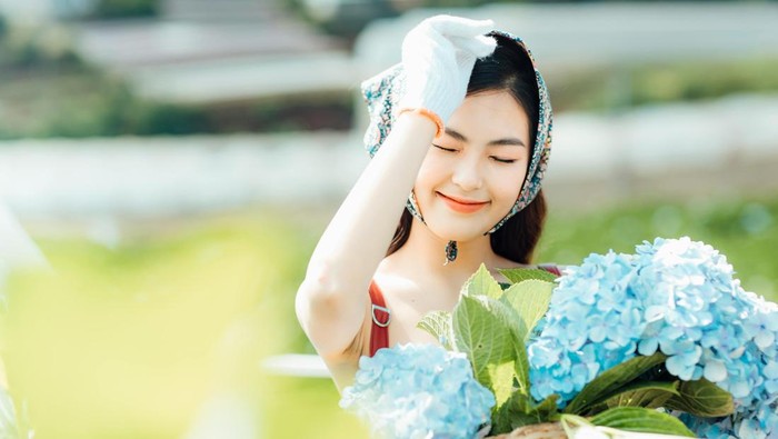 4 Ciri Kepribadian Orang yang Lebih Suka Cuaca Panas dibanding Dingin