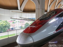 Video Penjelasan KCIC soal Whoosh Berhenti di Jalur Layang Kopo