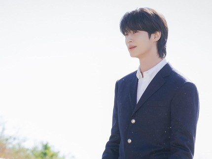 7 Potret Aktor Tampan Byeon Woo Seok Jadi Pangeran di Drama Korea 'Perfect Crown'