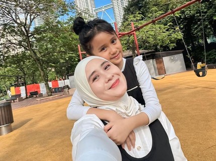 Cantiknya Potret Qiandra Anak Ryana Dea, Sering Disebut Kembaran Sang Bunda