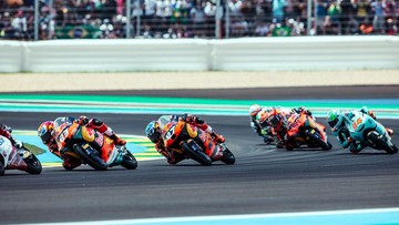 Berita Panas dari Dunia Sport CNN : Dua Kali Diasapi Veda Ega, Pembalap Moto3 Introspeksi