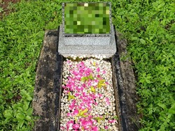 Munculnya Jasa Titip Nyekar di Surabaya untuk Perantau Tak Bisa Mudik