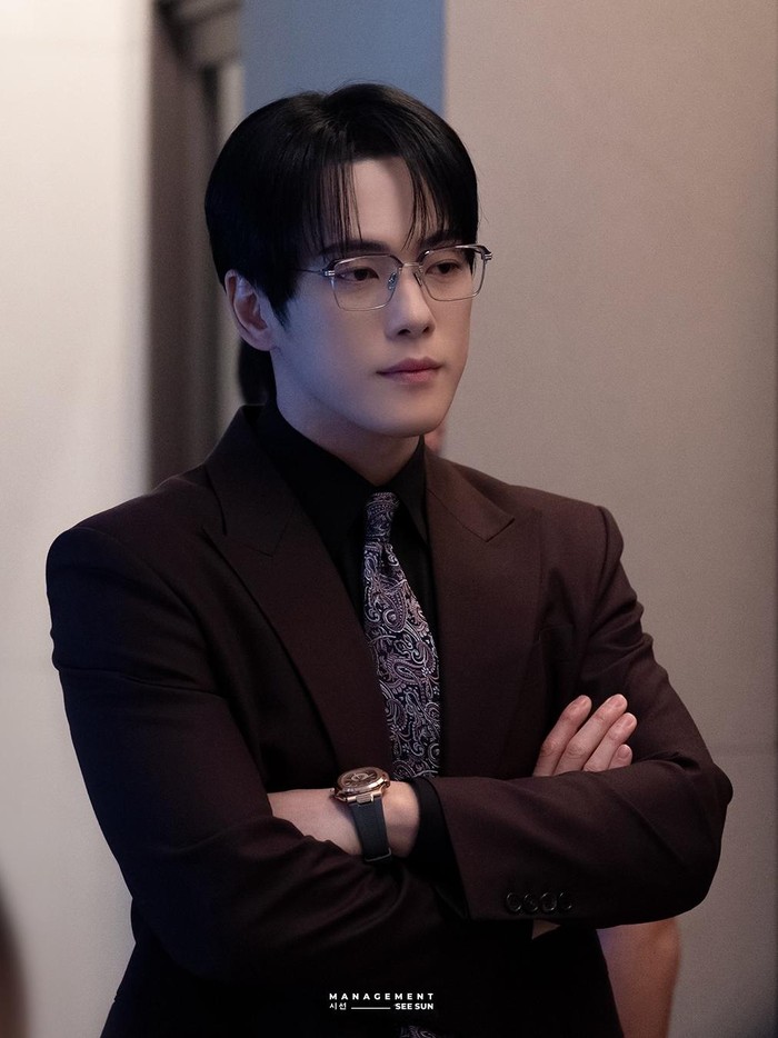 Aktor Korea Kim Jung Hyun kembali mencuri atensi dengan perannya sebagai karakter antagonis atau 'villain' dalam drama Korea terbaru, Siren's Kiss./ Foto: instagram.com/official_seesun