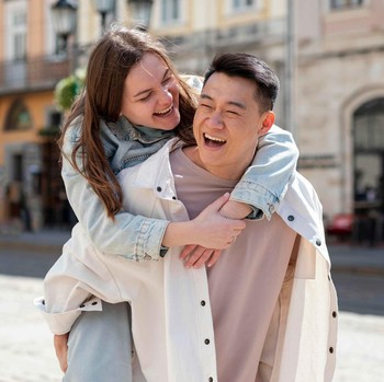 4 Tanda Kamu Punya Love Language Words of Affirmation