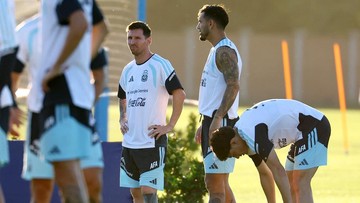 Kabar Sport CNN Terbaru : FOTO: Teka-teki Messi Bermain di Piala Dunia 2026 Mulai Terkuak