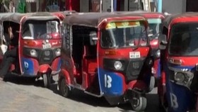 Pengemudi Tuktuk Mogok Kerja Imbas Krisis Bahan Bakar di Somalia