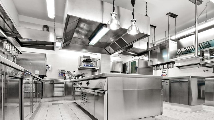 Viral Pria Joget di Dapur MBG&comma; Berujung Teguran dan Sidak BGN