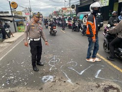 Anggota Satpol PP di Bogor Tewas Usai Tabrak Truk Kontainer Parkir