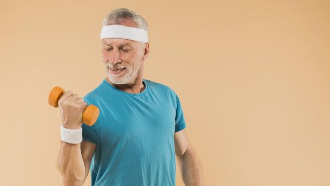 Ini 5 Gerakan Mudah untuk Melatih Otot Lengan di Usia 50-an, Tak Perlu Pakai Barbel