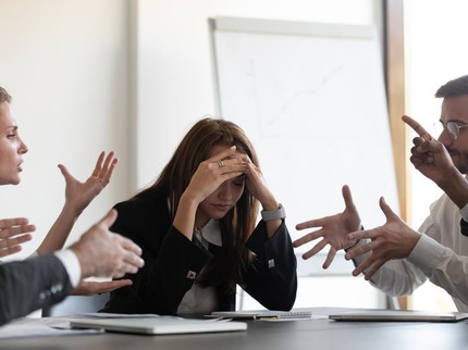 Sedang Merasa Dibenci Semua Orang? Ternyata Ini Maknanya Menurut Psikologi