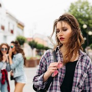 4 Tanda Orang yang Bersikap 'Pick Me'