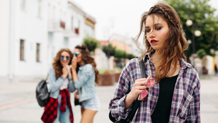 4 Tanda Orang yang Bersikap 'Pick Me'