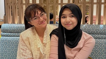 Berita Viral Selebriti dari InsertLive : Marshanda Tegaskan Tak Pengaruhi Sienna untuk Lepas Hijab: Bukan Tempatnya Saya