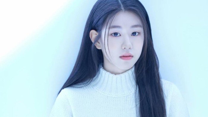 Beranjak Remaja, Simak Potret Cantik Park So Yi di Foto Profil Terbaru