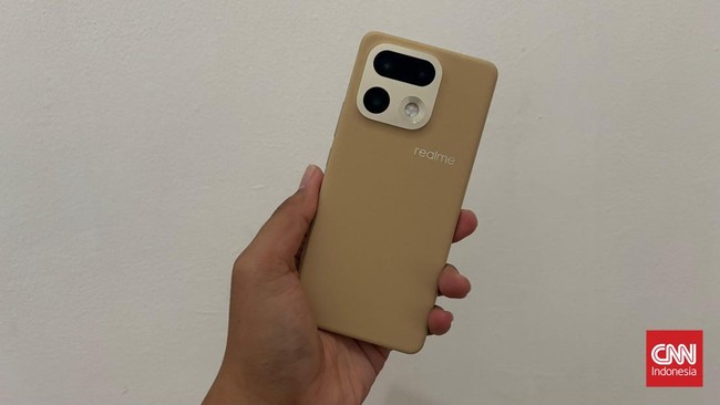 Realme 16 Pro+ hadir di Indonesia dengan desain Urban Wild, kamera 200MP, layar AMOLED 144Hz, dan baterai 7000mAh. Simak ulasan lengkapnya!