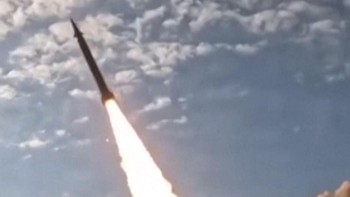 Detik-detik Iran Luncurkan Rudal-rudal saat AS Tawarkan Negosiasi