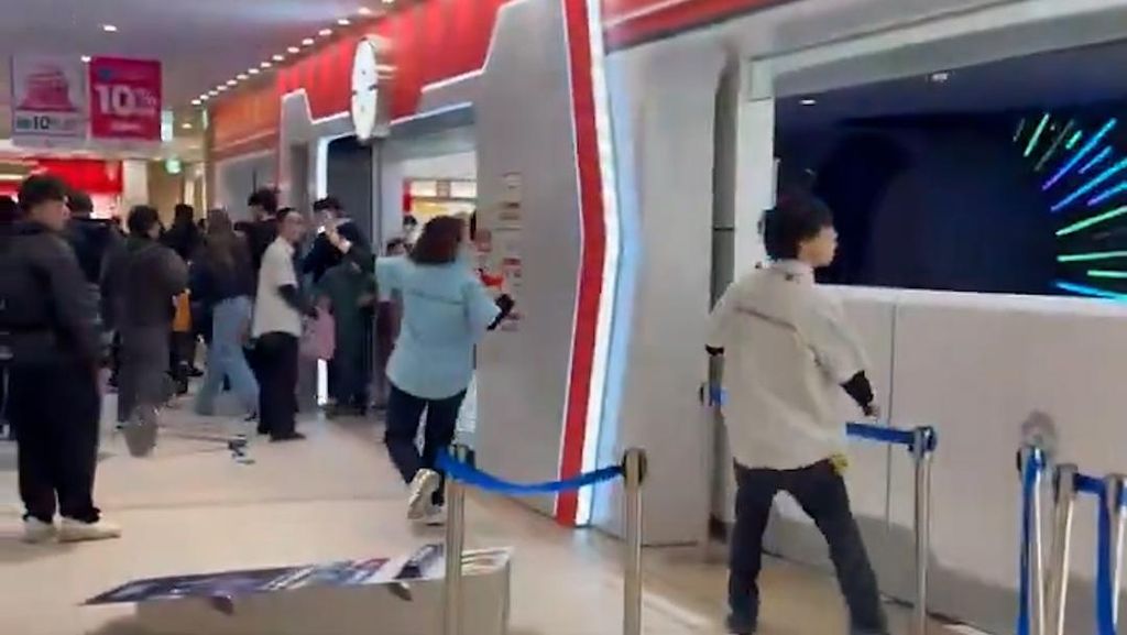 Detik-detik Mencekam usai Karyawan Toko Pokemon Tokyo Ditikam
