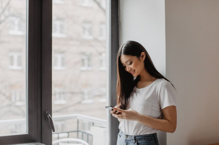 Ucapan hangat cocok untuk keluarga dan sahabat saat Paskah. Isinya penuh kebahagiaan dan kehangatan./ Foto: freepik.com/lookstudio