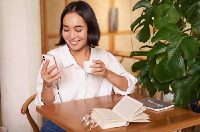 Ucapan Paskah religius cocok untuk menyampaikan makna kebangkitan Kristus. Kata-katanya penuh doa dan harapan./ Foto: freepik.com/benzoix