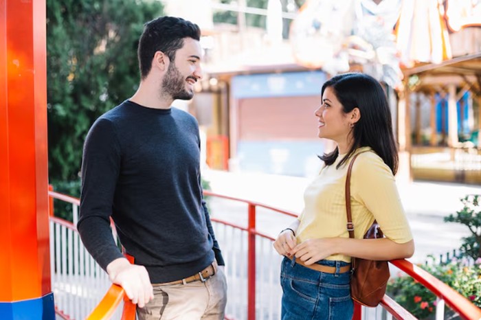 Virgo mengekspresikan cinta lewat perhatian detail dan kepedulian sehari-hari. Sayangnya, hal ini bisa terasa seperti terlalu mengatur pasangan jika berlebihan./ Foto: freepik.com