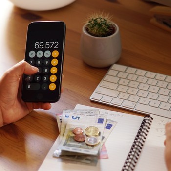 8 Cara Mengatur Keuangan Setelah Lebaran agar Kembali Stabil