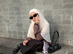 6 Ide Padu Padan Hijab French Khimar Instan Segi Empat Jadi Edgy dan Kekinian