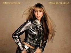 Lirik Lagu Younger You - Miley Cyrus