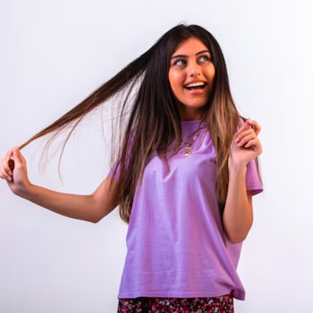 6 Tips Merawat Rambut Ala Perempuan India, Bikin Rambut Tebal dan Bebas Rontok!