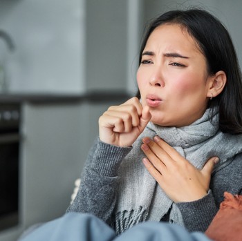 Banyak Dikeluhkan Usai Lebaran, Ini 9 Cara Alami Mengatasi Radang Tenggorokan