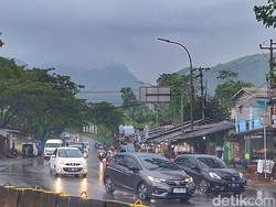 Dilanda Hujan Deras, Arus Balik Nagreg H+6 Ramai Lancar