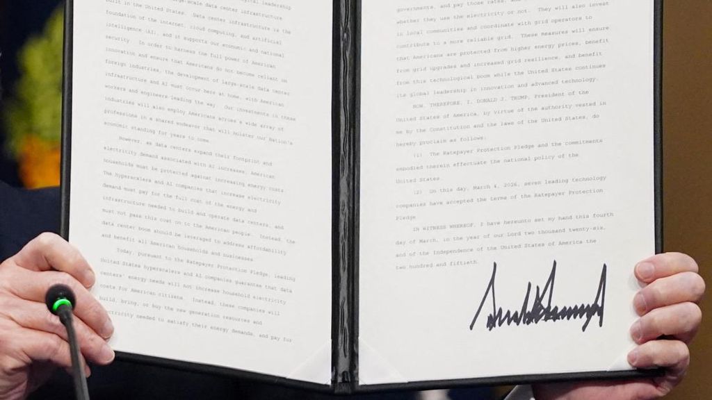 Kepribadian Donald Trump dari Tanda Tangan: Tak Mau Dianggap Remeh