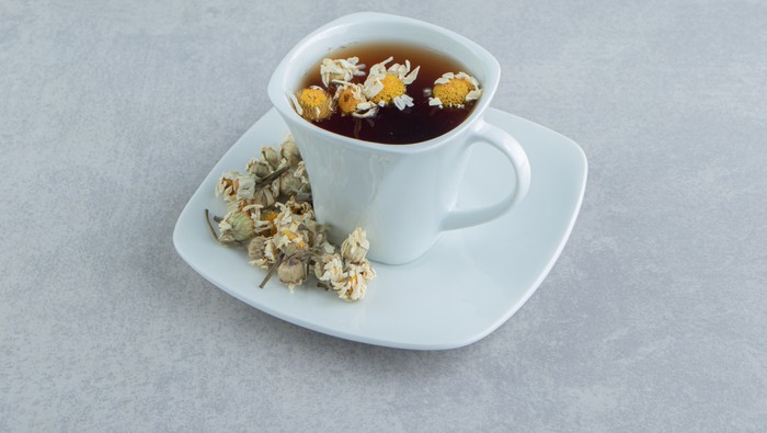 3 Manfaat Mengonsumsi Teh Chamomile Sebelum Tidur