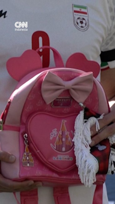 Anak Sekolah Terbunuh, Timnas Iran Bawa Tas Sekolah lawan Nigeria