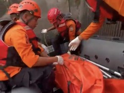 Mayat Perempuan Ditemukan Mengambang di Bozem Bratang Surabaya