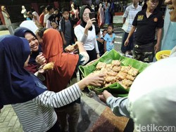 Berburu Kupat Jembut di Pedurungan Semarang