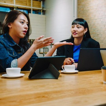 6 Cara Menghadapi Kritik dengan Elegan