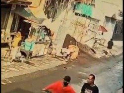 Warga Surabaya Jadi Korban Jambret Saat Jalan Pagi di Peneleh