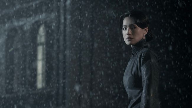 Film Resurrection berlatar di masa depan, mengisahkan dunia di mana manusia dapat hidup selamanya selama mereka tidak bermimpi.