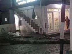 Banjir Campur Lumpur Terjang Desa Punten Kota Batu Malam Ini