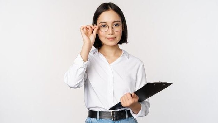 6 Cara Mengenali Orang Cerdas Dilihat dari Kebiasaan Sehari-hari