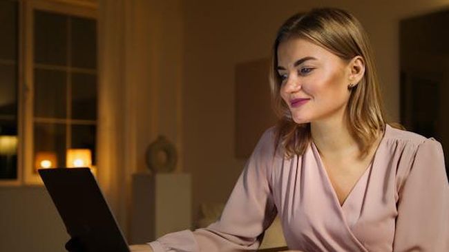 Ciri Kepribadian Orang yang Baru Bisa Produktif di Malam Hari