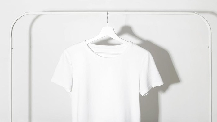 4 Tips Mencegah Baju Putih Cepat Menguning