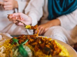 15 Inspirasi Menu Halal Bihalal yang Simpel tapi Bikin Tamu Terpukau